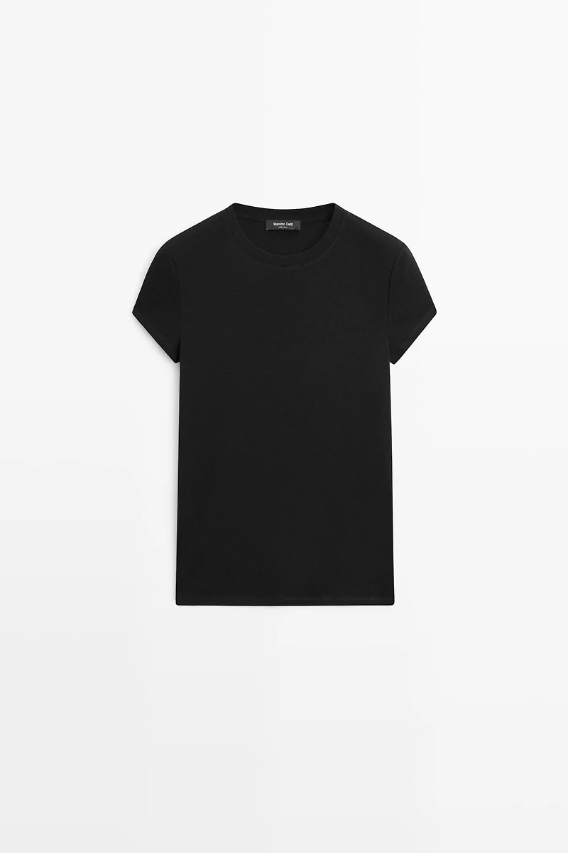 Short sleeve slim fit T-shirt