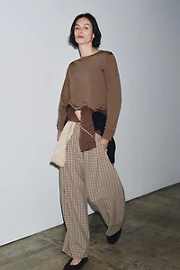100% WOOL PLAIN KNIT SWEATER