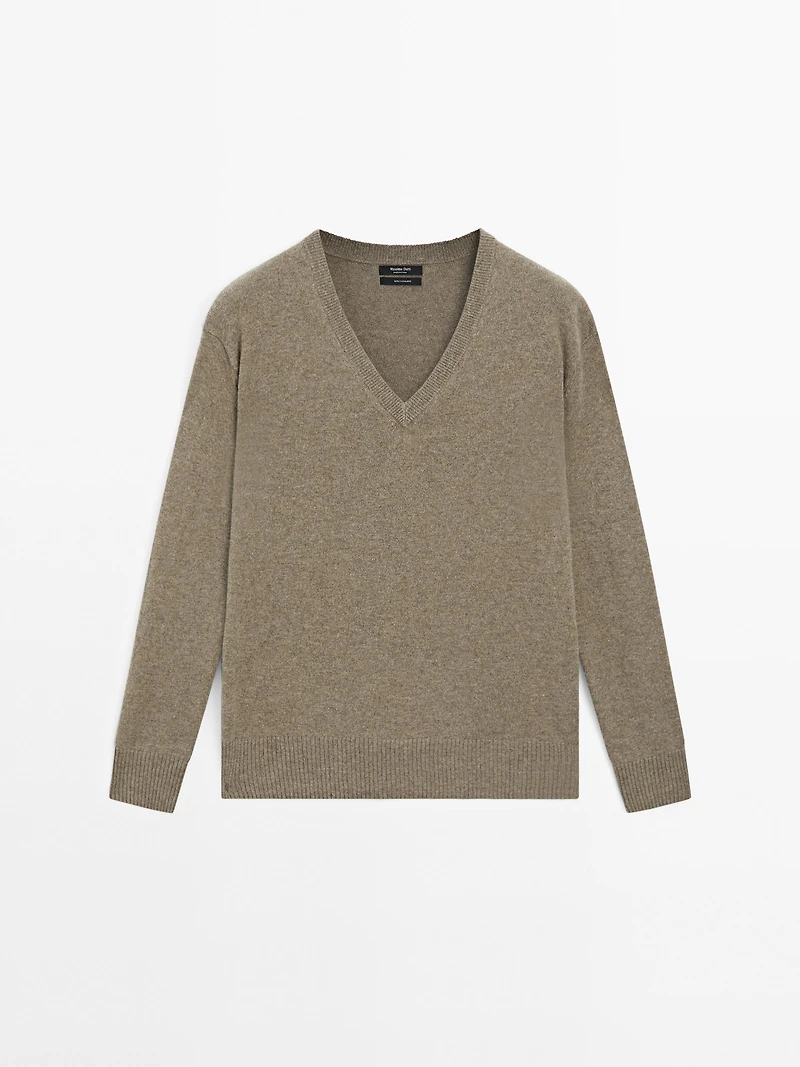 Knit 100% cashmere V-neck sweater