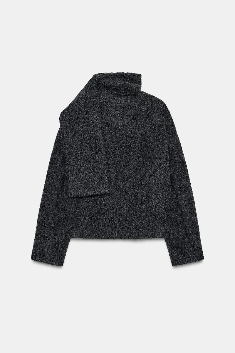 SHORT COAT WITH BOUCLÉ SCARF