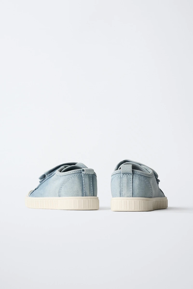 BAREFOOT SNEAKERS