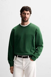 BASIC CREWNECK SWEATSHIRT