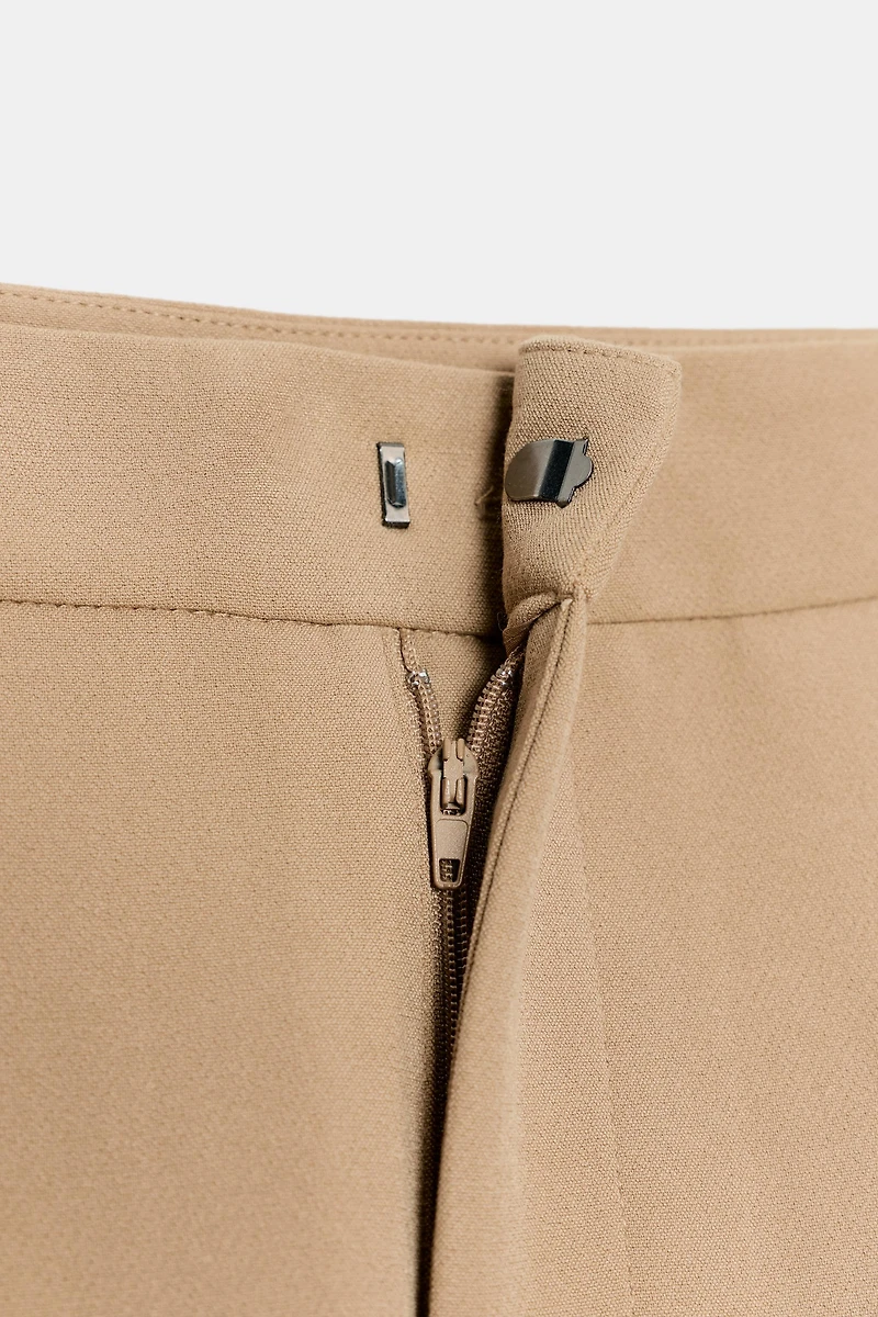 PANTALON CAROTTE PLIS