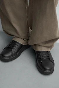MONOCHROME THICK-SOLED SNEAKERS