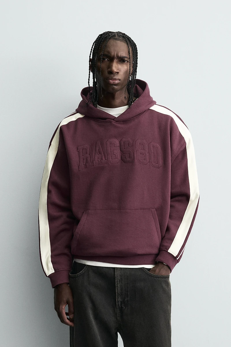 CONTRAST STRIPED PATCH SWEATSHIRT