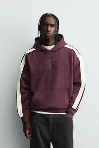 CONTRAST STRIPED PATCH SWEATSHIRT