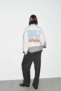 CONTRAST TEXT SWEATSHIRT