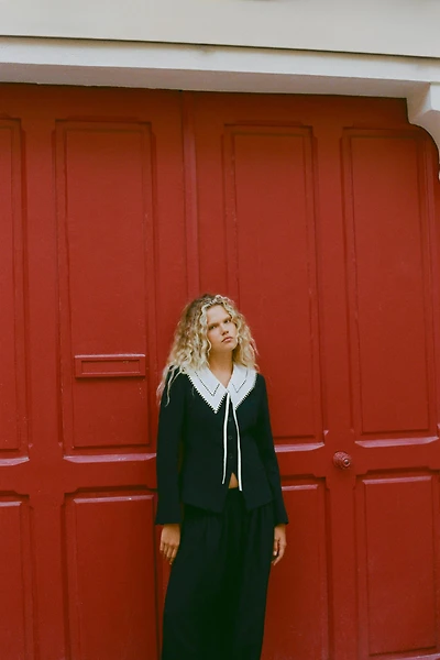 CONTRAST DETACHABLE COLLAR BLAZER