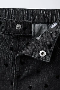 JUPE EN JEAN CŒURS FLOQUÉS