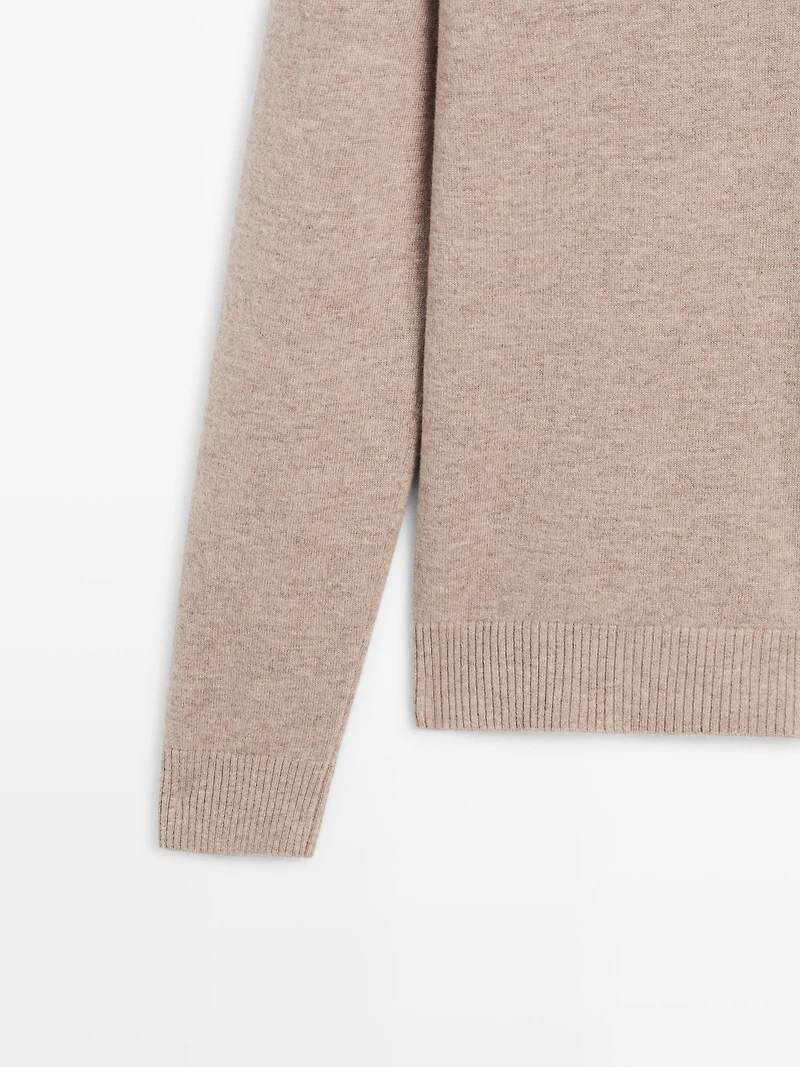 Wool V-neck knit polo sweater