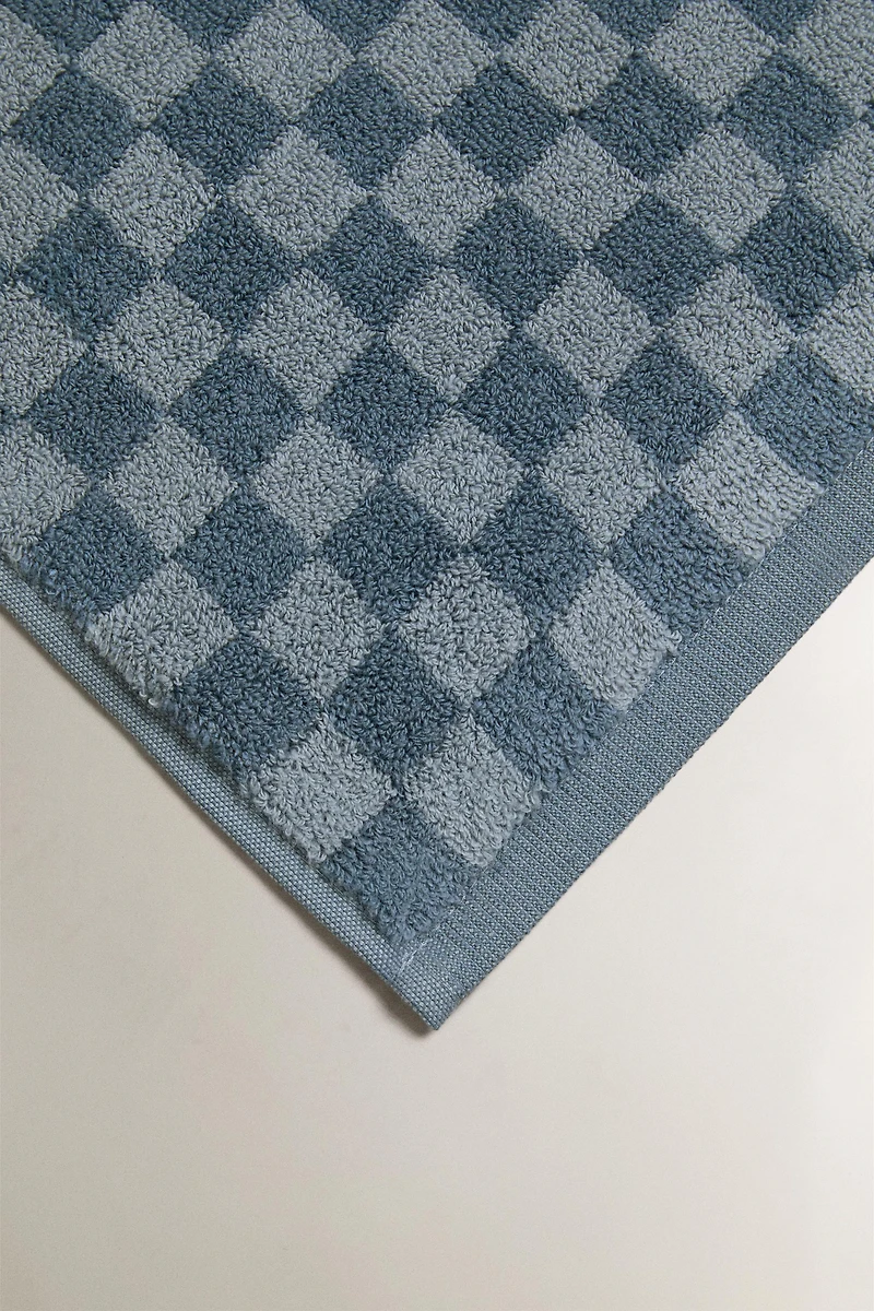 CHECKERBOARD BATH MAT