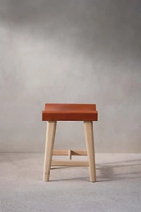 STOOL 01