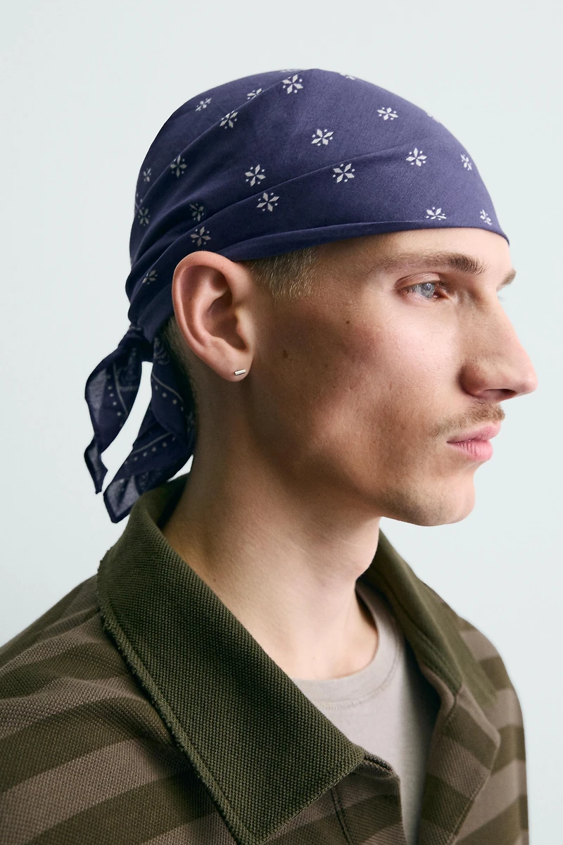 PAISLEY PRINT BANDANA