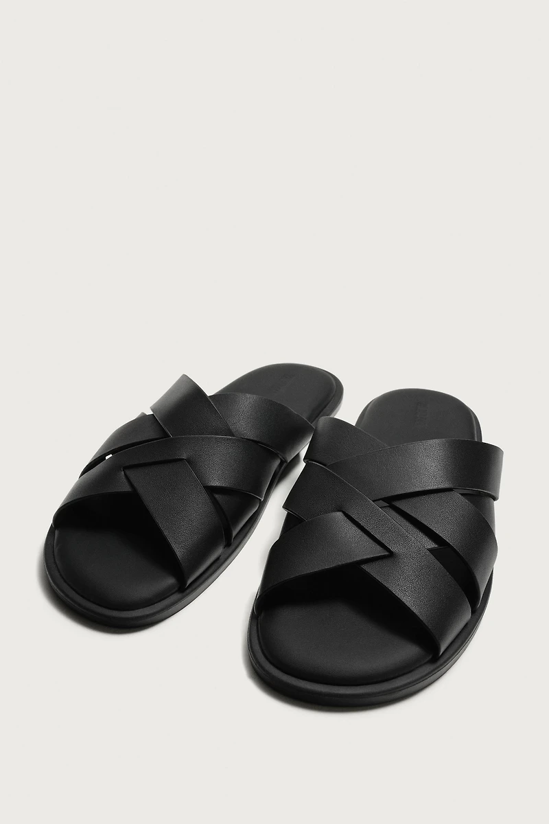 LEATHER STRAPPY SANDALS