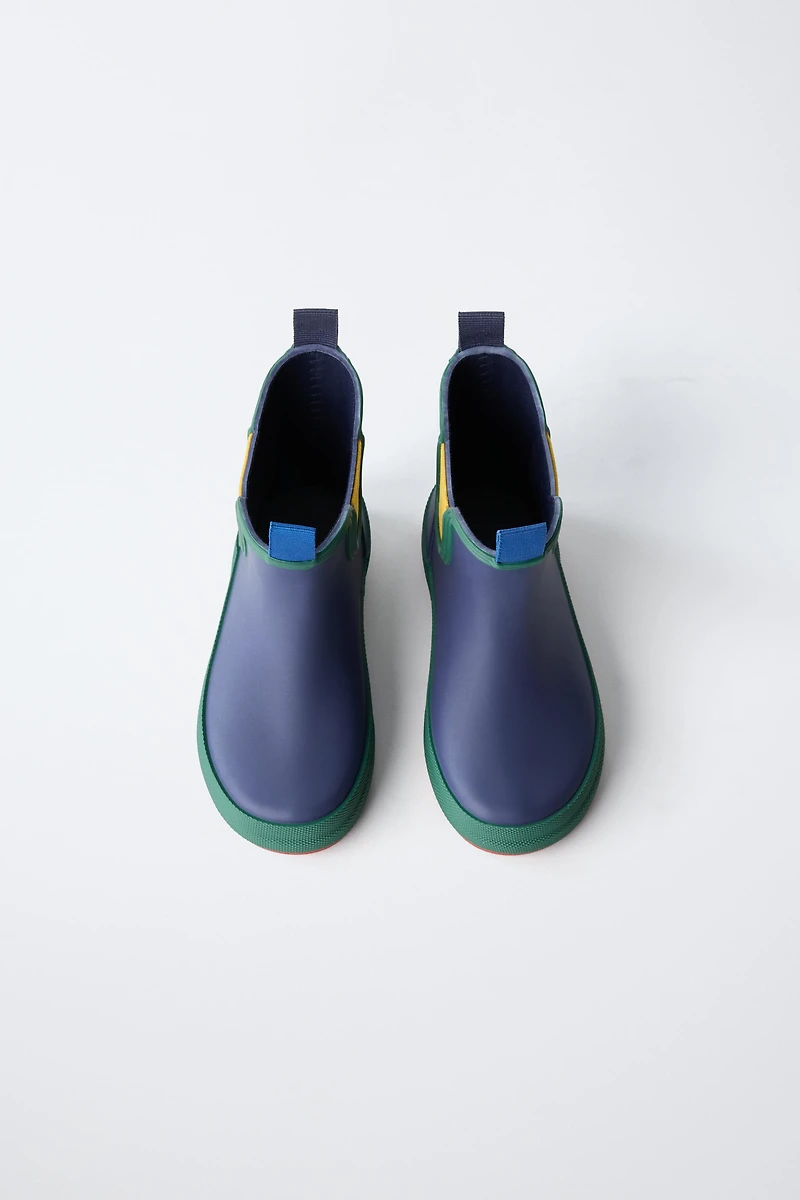 CHELSEA RAIN BOOTS
