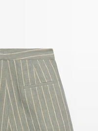 Short linen Bermuda shorts