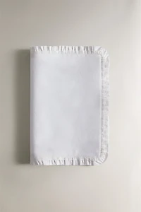 SET DE TABLE RECTANGULAIRE VOLANT