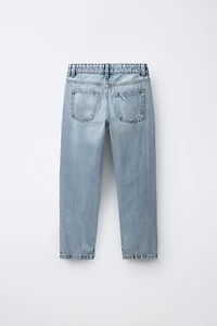 RIPPED STRAIGHT JEANS