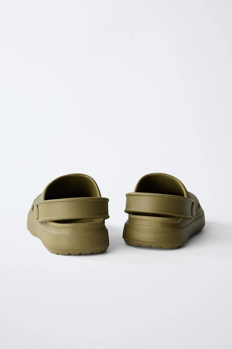 RUBBER CLOGS