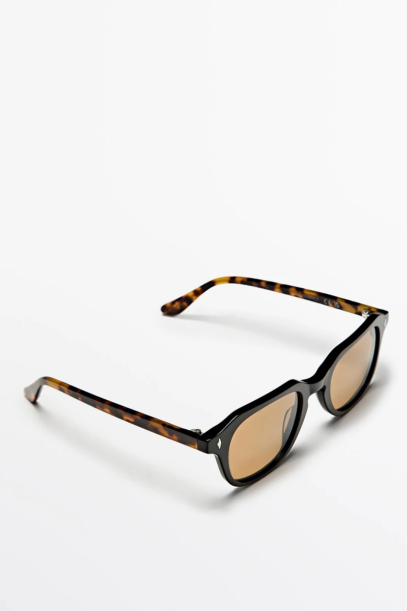 Round resin sunglasses