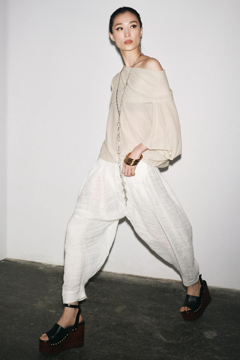 SHORT SLEEVE PLAIN KNIT SWEATER