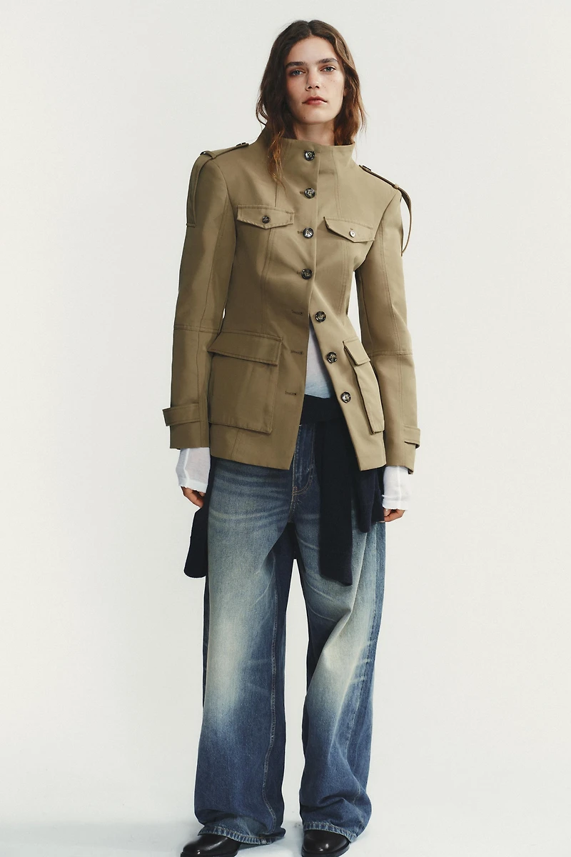 VESTE À POCHES ET PATTES
