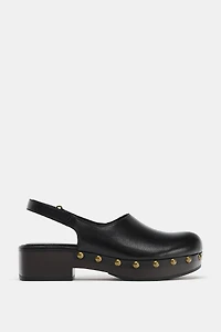 SABOTS EN CUIR AVEC CLOUS