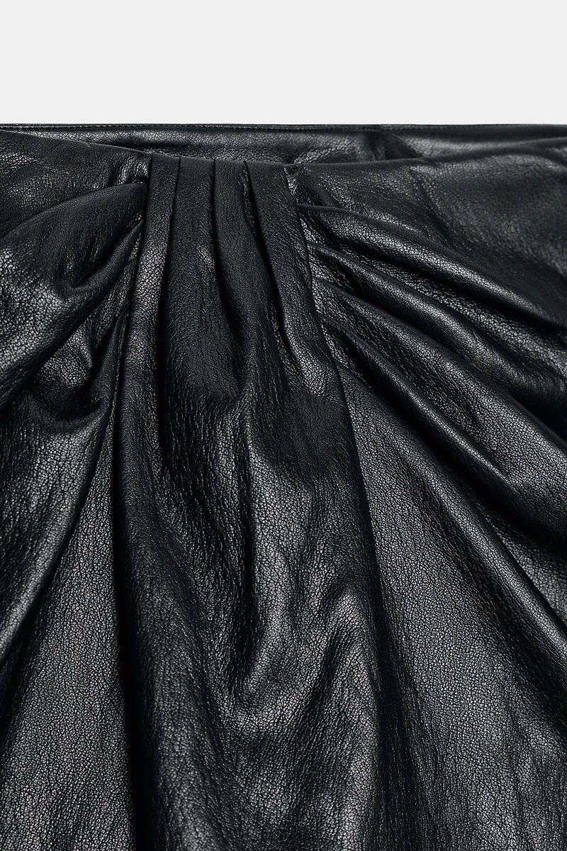FAUX LEATHER RUCHED SKORT