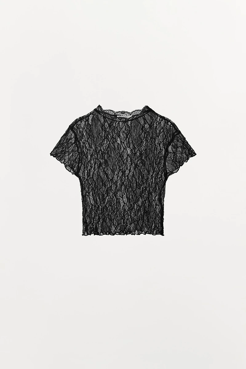LACE CROP TOP