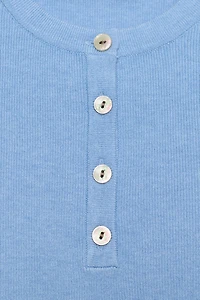 KNIT BUTTON-FRONT TOP