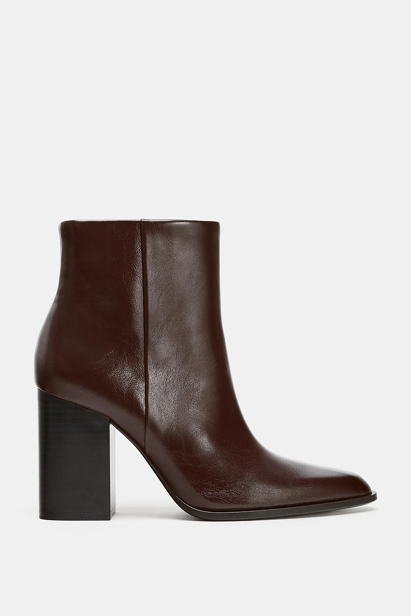 BOTTINES À TALONS LARGES