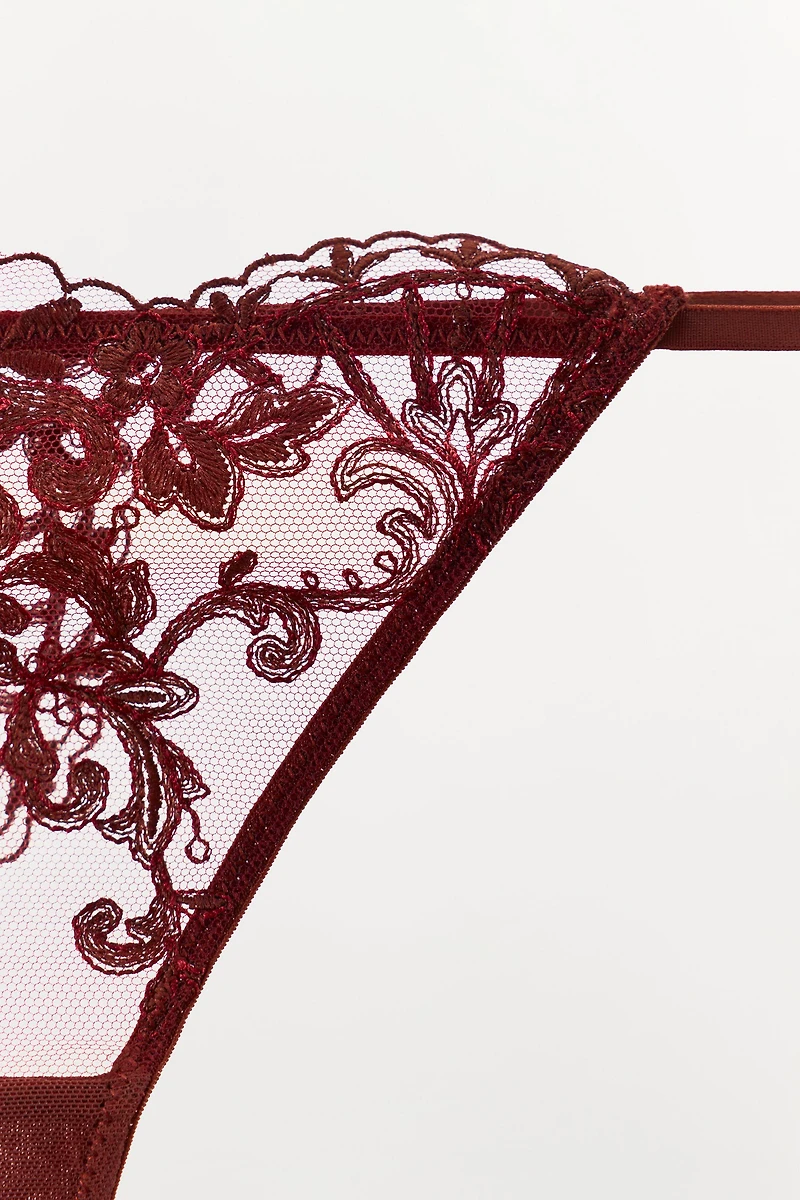 EMBROIDERED LACE THONG