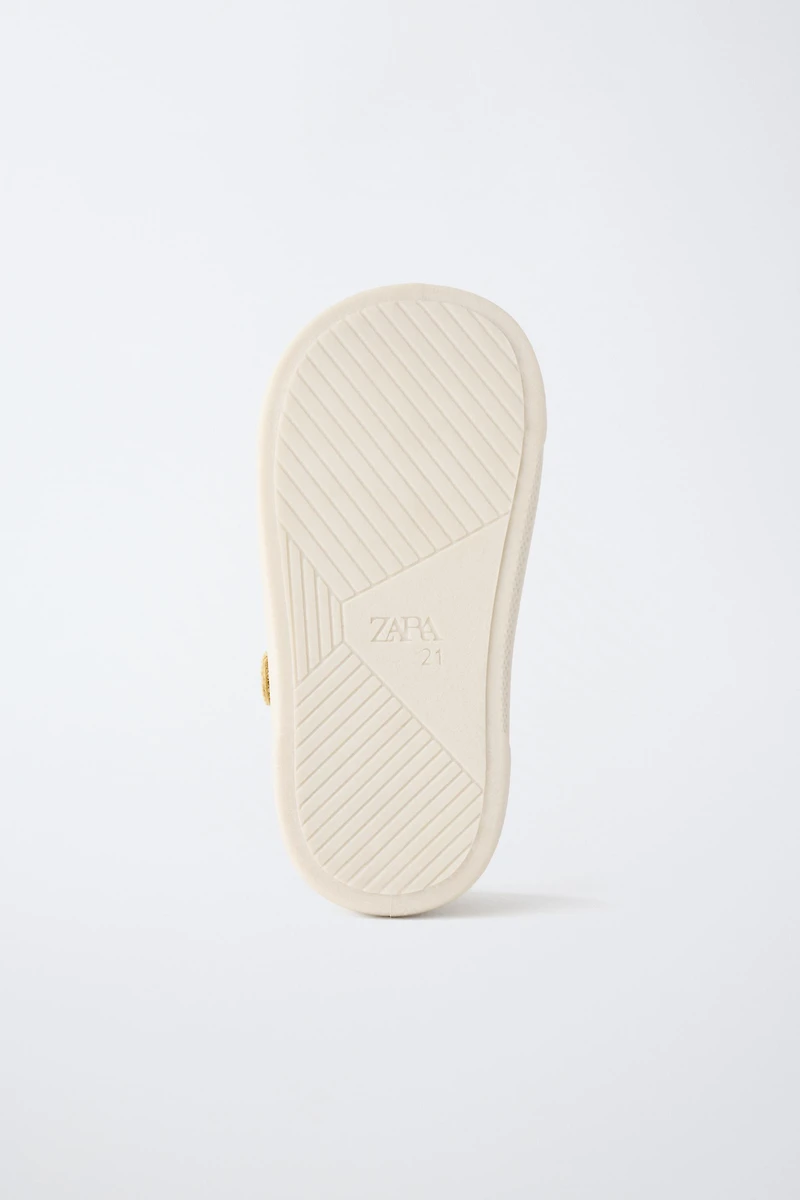 BAREFOOT SNEAKERS