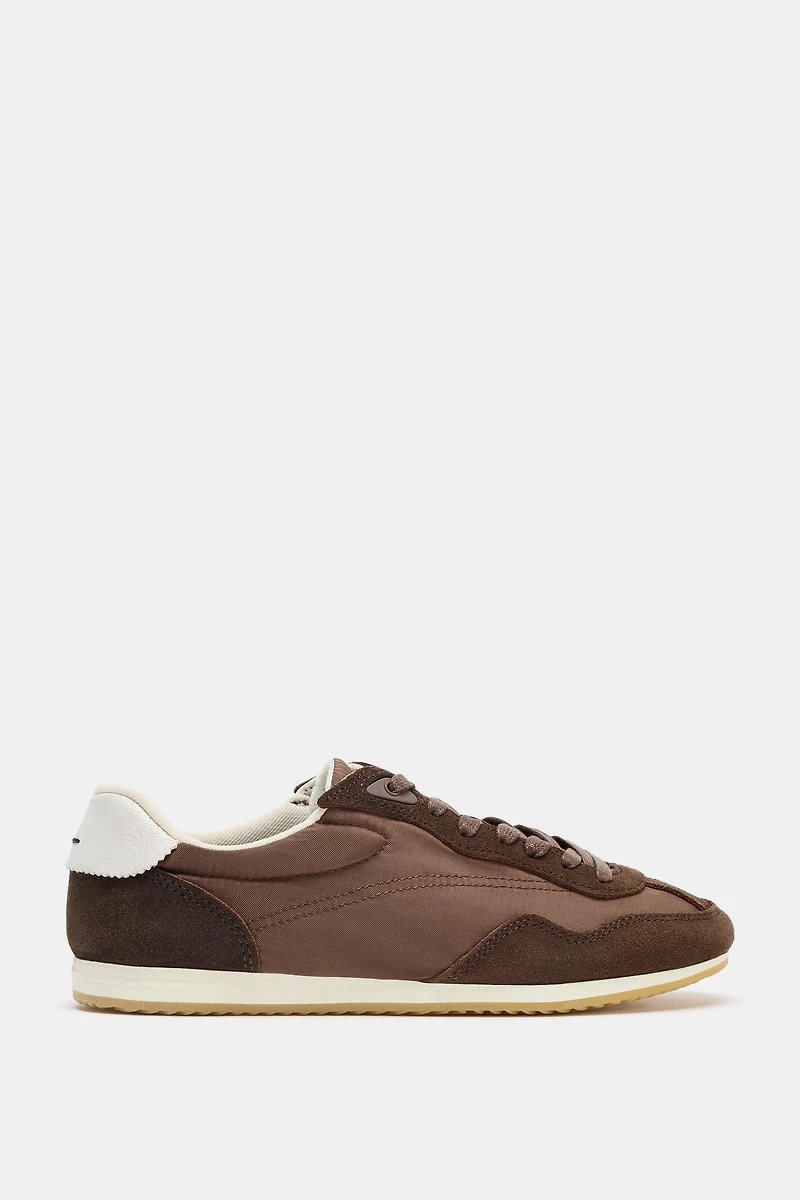 SOFT SNEAKERS