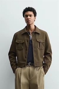 BLOUSON COURT EN MATIÈRE SYNTHÉTIQUE