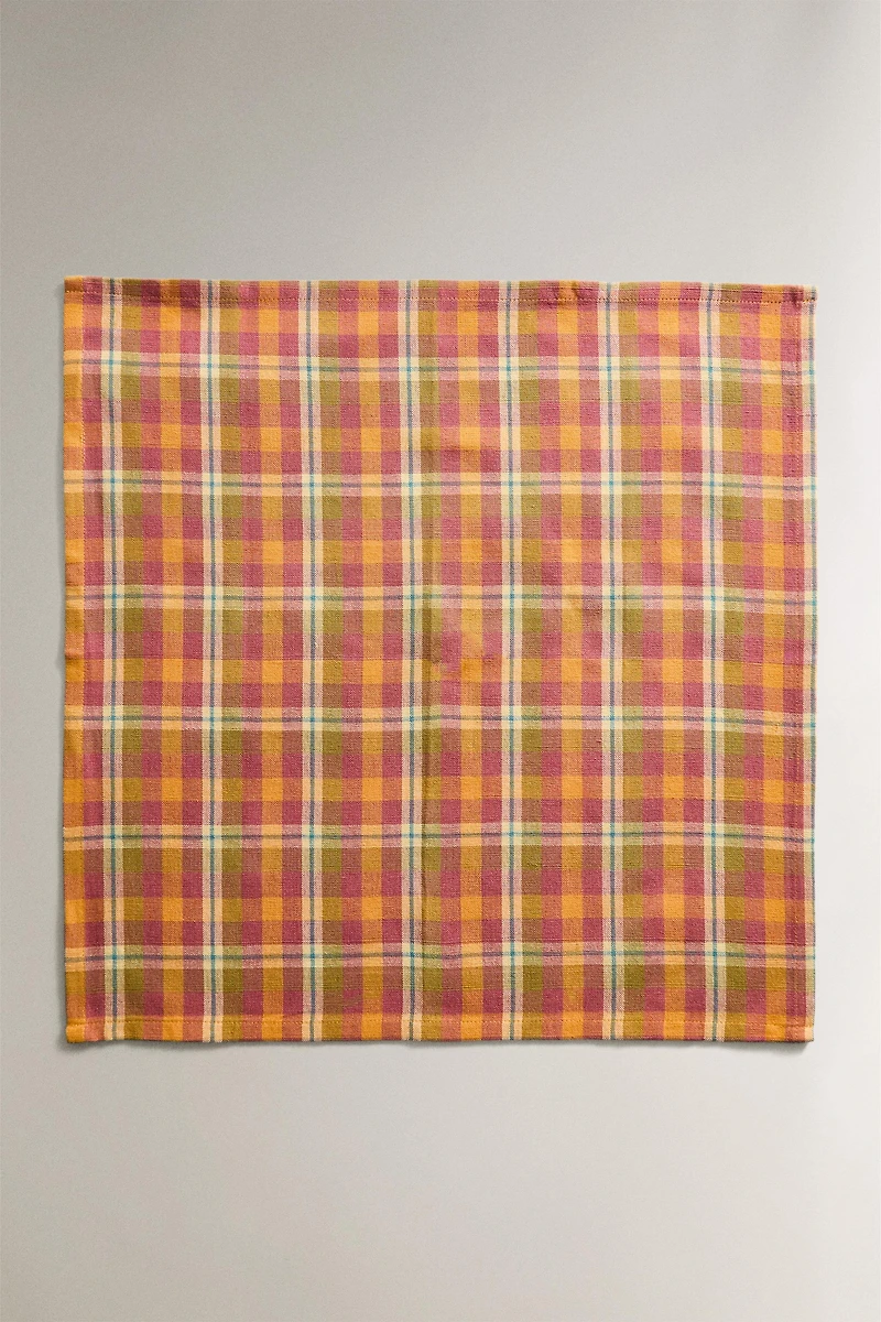 LOT DE 2 SERVIETTES DE TABLE À CARREAUX EN FIL TEINTÉ