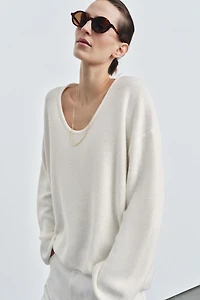 ROUND NECK KNIT JUMPER