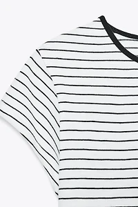 T-SHIRT RUSTIQUE À MANCHES COURTES