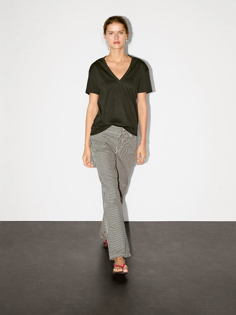 Flowing V-neck T-shirt