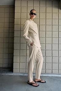 FITTED LINEN JACKET WITH SHOULDER PADS
