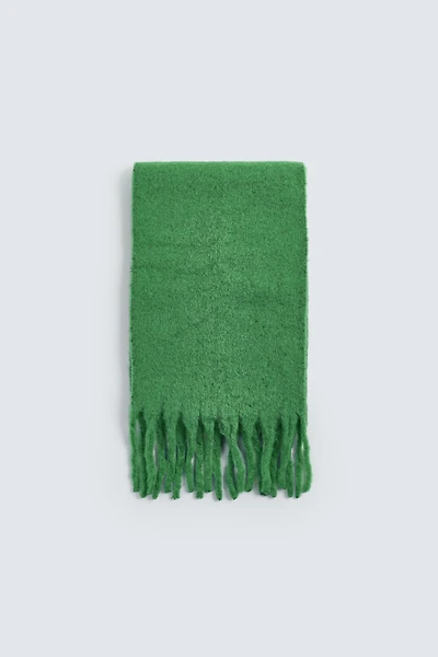 BRUSHED TEXTURE FRINGED SCARF