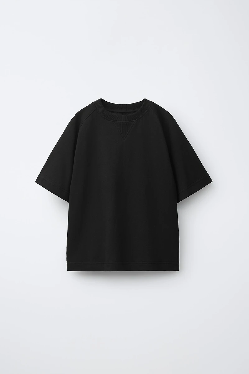 T-SHIRT AND SHORTS SET
