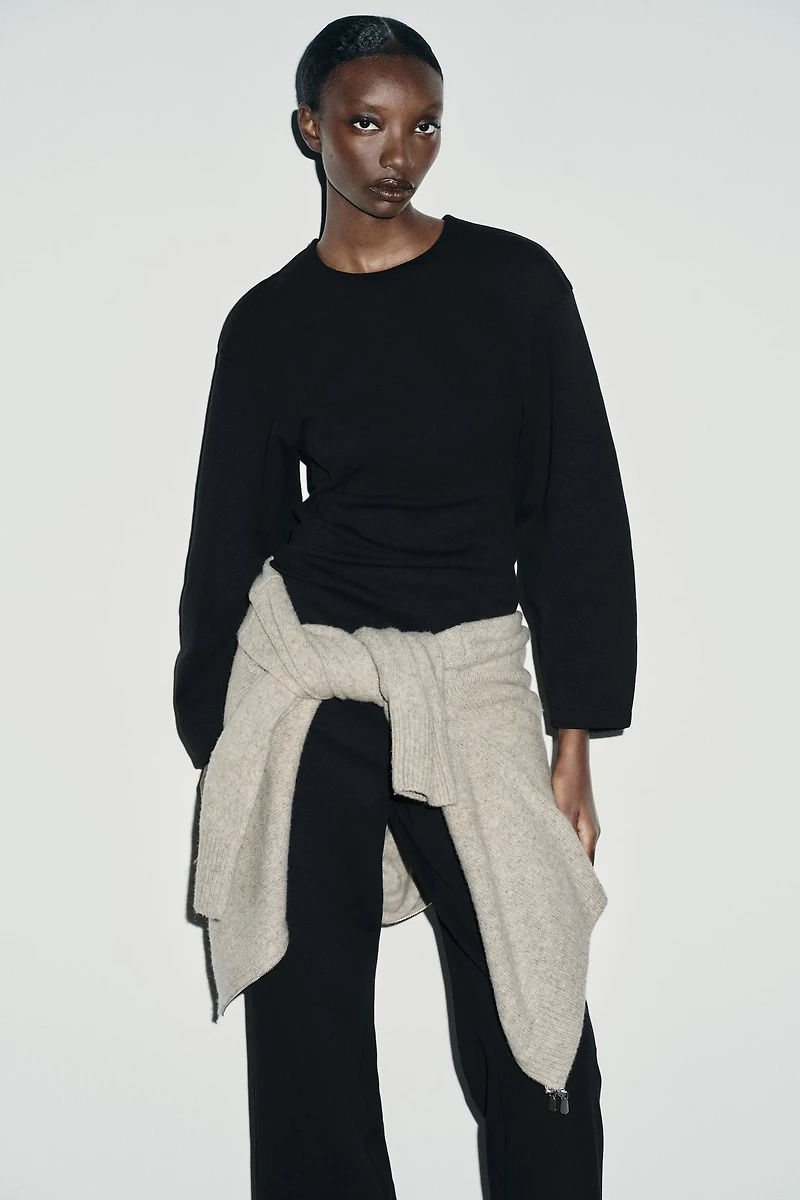PLEATED INTERLOCK TOP