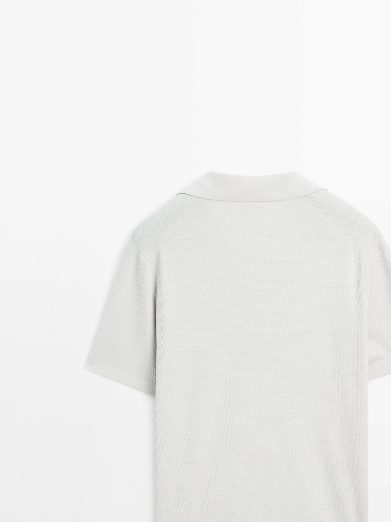 Polo en maille à col V