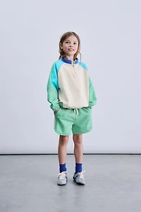 COLOR BLOCK SWEATSHIRT