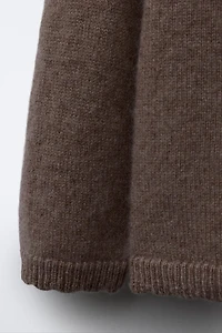 100% CASHMERE SWEATER