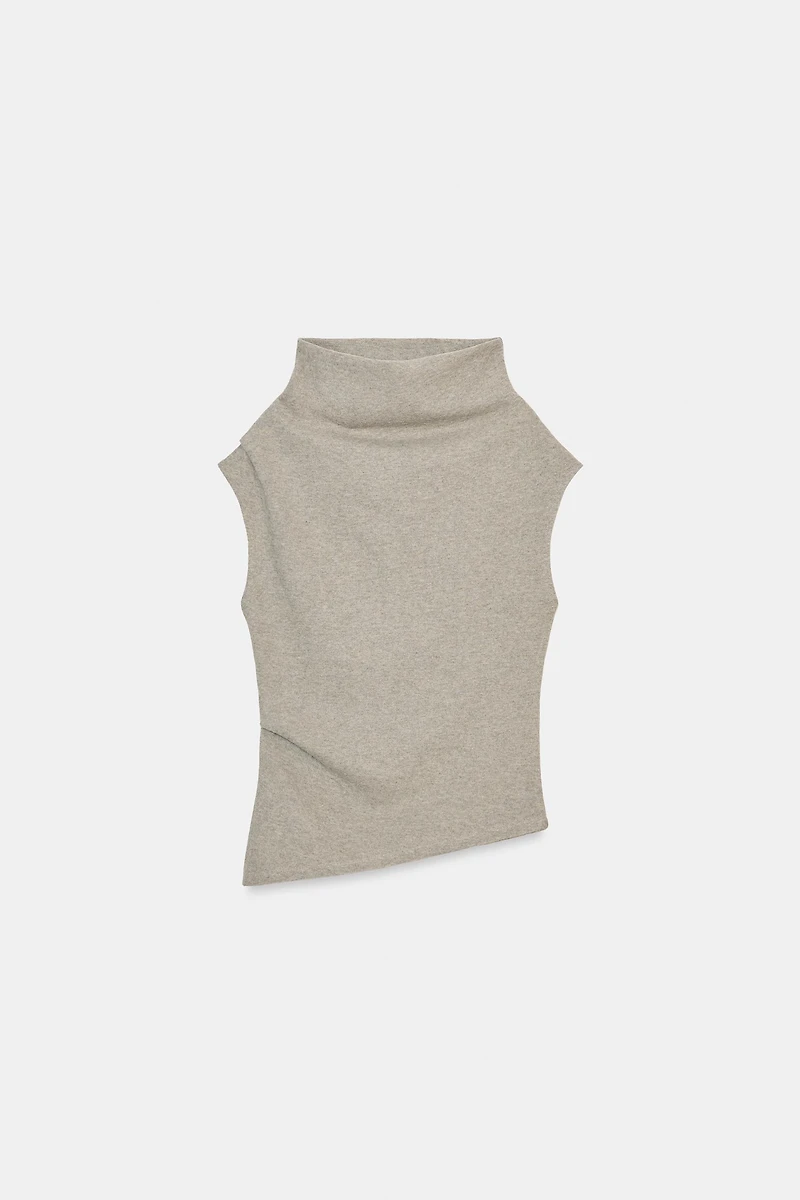 SLEEVELESS TOP