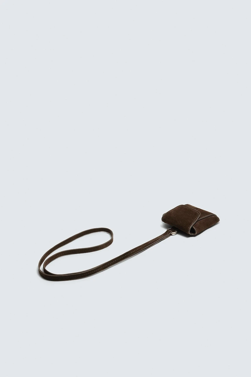 LEATHER HEADPHONE POUCH WITH PENDANT