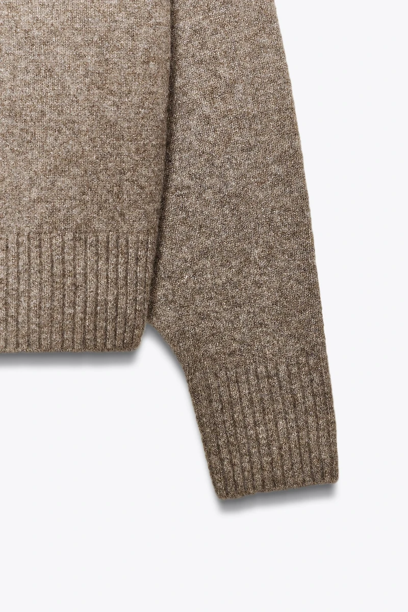 SOFT V-NECK KNIT SWEATER