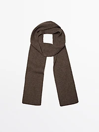 Fine ribbed fabric scarf